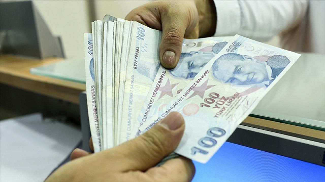 Akbank'tan Emeklilere Faiz Para Kampanyası! 3.500 TL Karşılıksız Ödeme Yapılıyor! 2