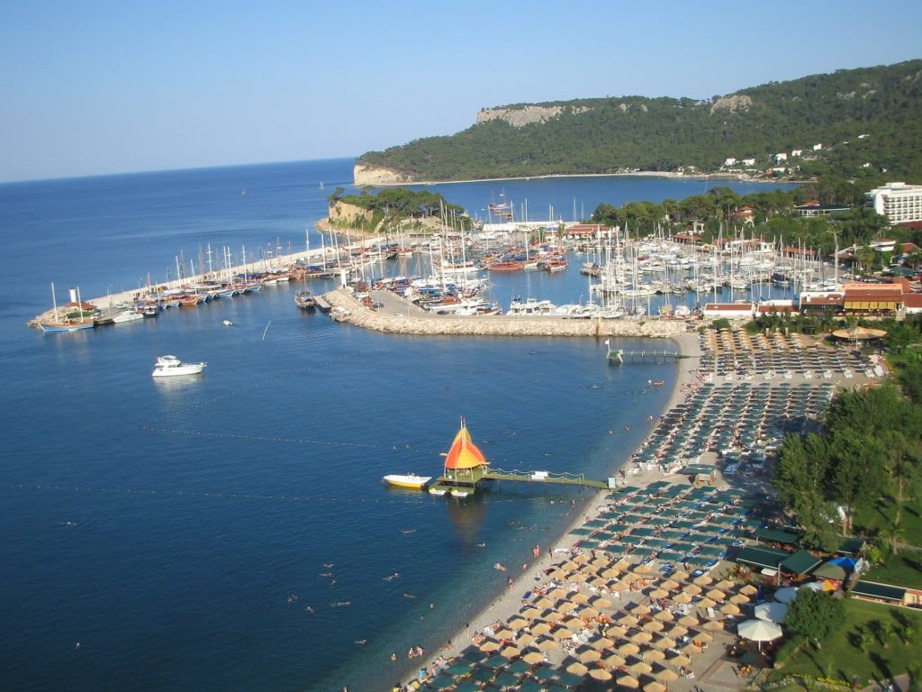 Turizmcinin Yüzü Güldü! Kemer Nüfusunun 4 Katı Yerli Yabancı Turist Ağırladı 3