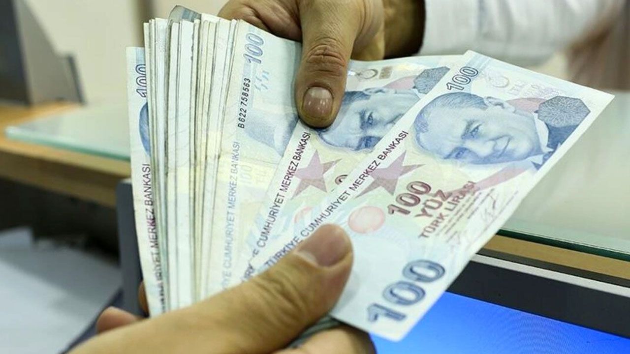 Bankalar emeklilere geri ödemesiz binlerce lira dağıtıyor! En yüksek emekli maaş promosyonu hangi bankada? 3