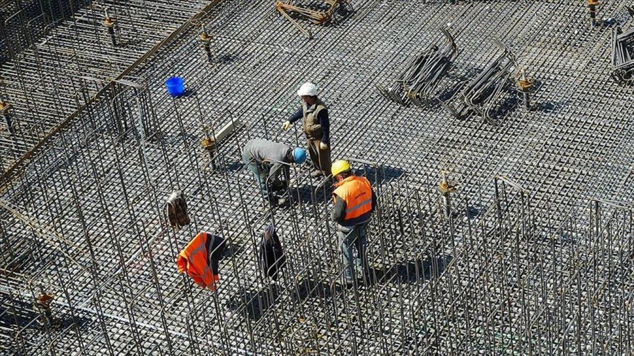 Tüccarlar fabrikalarda inşaat demiri bırakmadı! İşte en güncel inşaat demiri fiyat listesi! 1