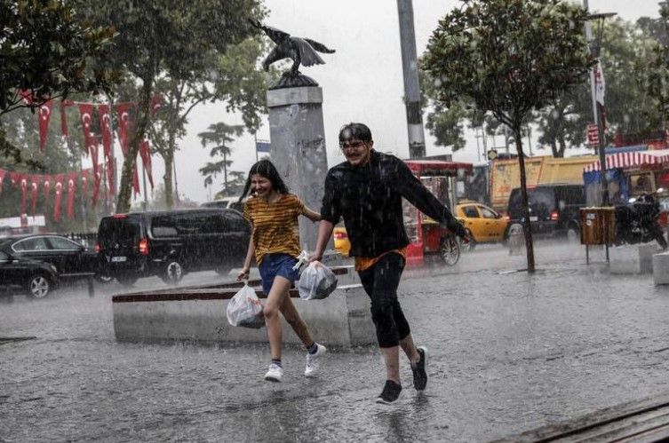 Meteoroloji saat verip uyardı! 29 ilde kuvvetli sağanak yağış alarmı verildi, sel hangi illeri vuracak? 5