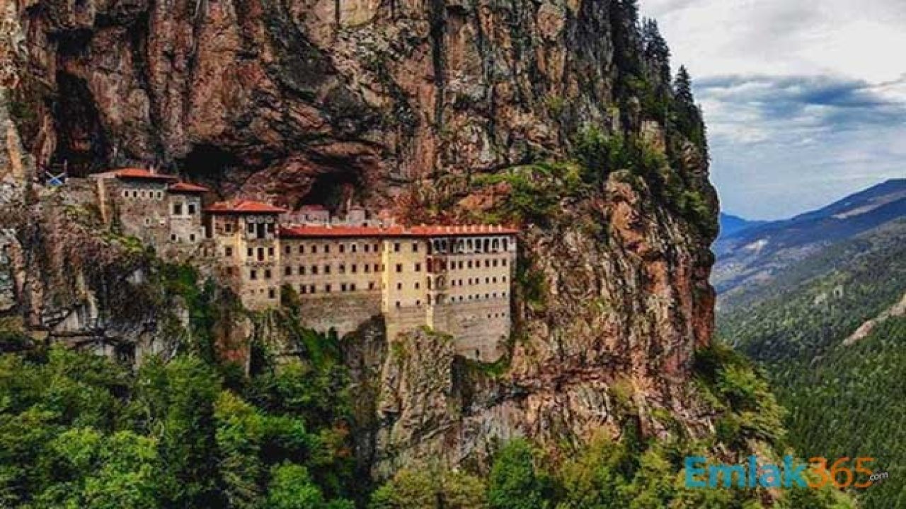 Turizm Bakanı Ersoy Sümela Manastırı ve Bodrum Kalesi'nin Ne Zaman Açılacağını Açıkladı