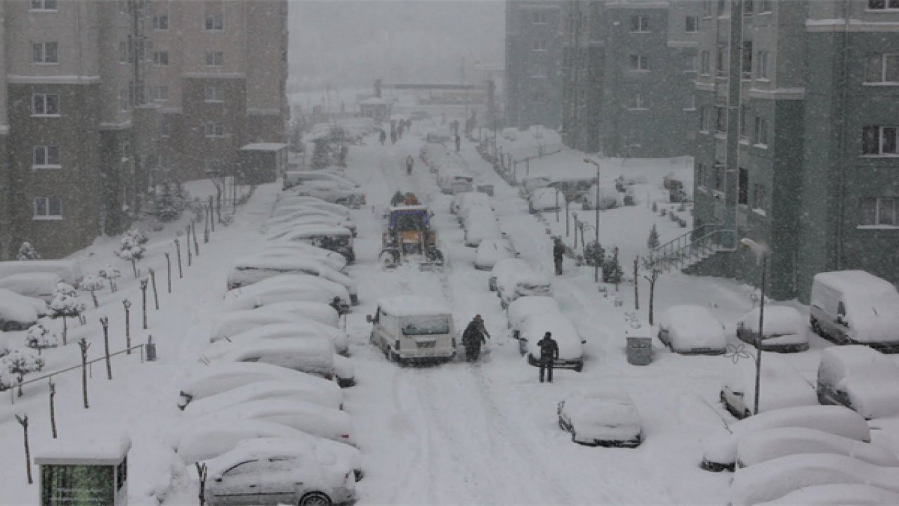 İstanbul'a Kar Geliyor!