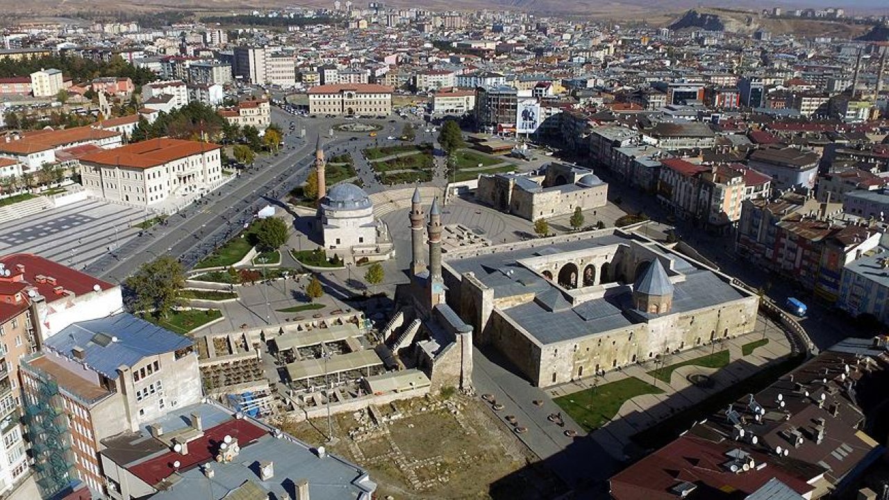 Sivas Kent Meydanı Açık Hava Müzesi Haline Getirildi