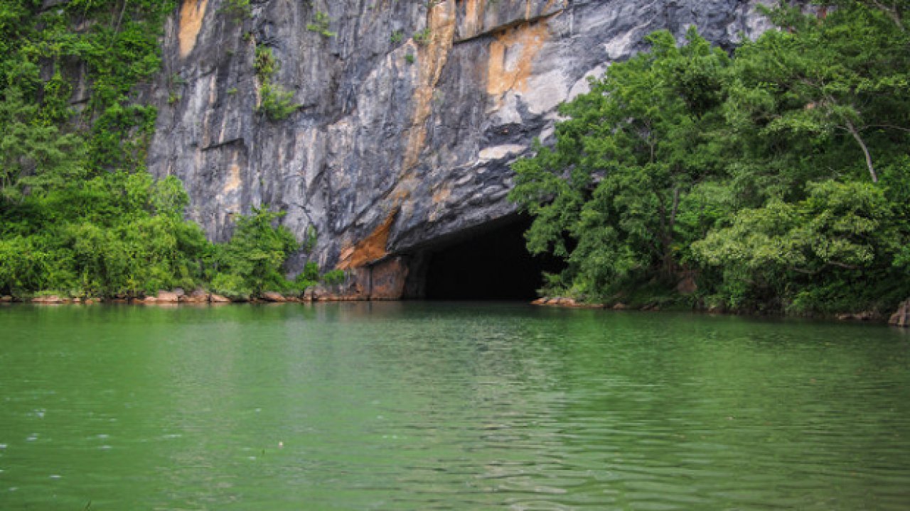 Dünyanın En Büyük Mağarası "Son Doong Mağarası"