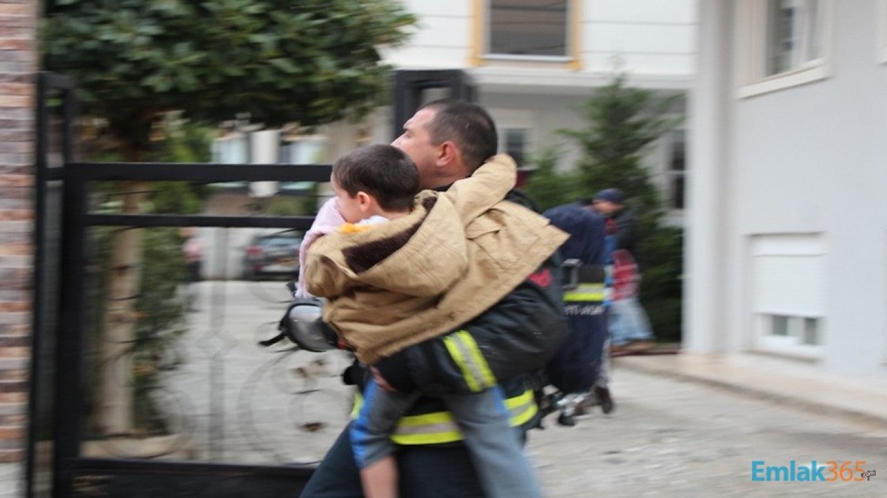 Kiracı Kapısına Allah Belanızı Versin Yazıp Evini Ateşe Verdi, Binada Can Pazarı Yaşandı