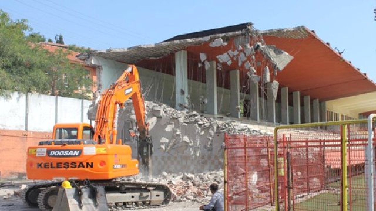 Yıkılan Stadyumlar Yerine 'Millet Bahçesi' Yapılacak