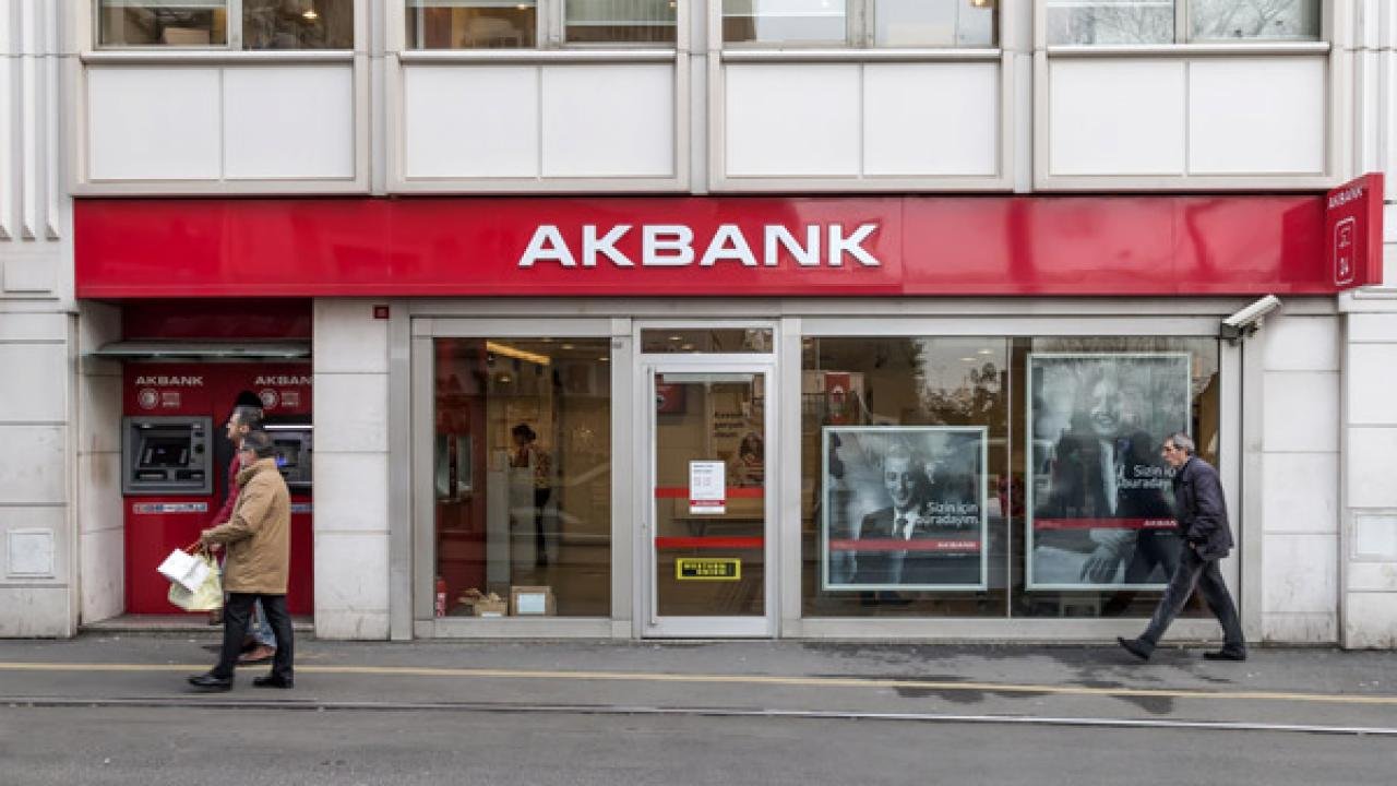 Akbank'tan 25 Bin TL İhtiyaç Kredisi Çekenlerden 3 Ay Ödeme İstenmiyor!