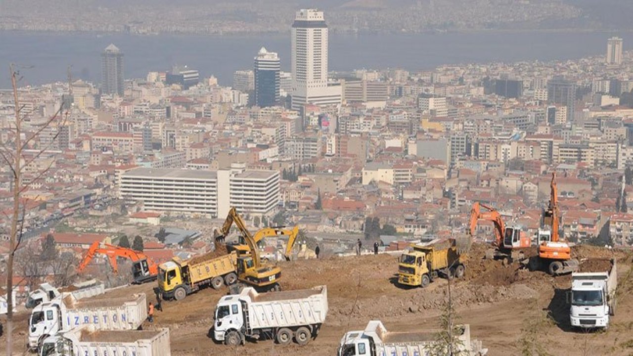 İzmir'de Kentsel Dönüşüm İçin Belediyeler Çalışmaya Devam Ediyor