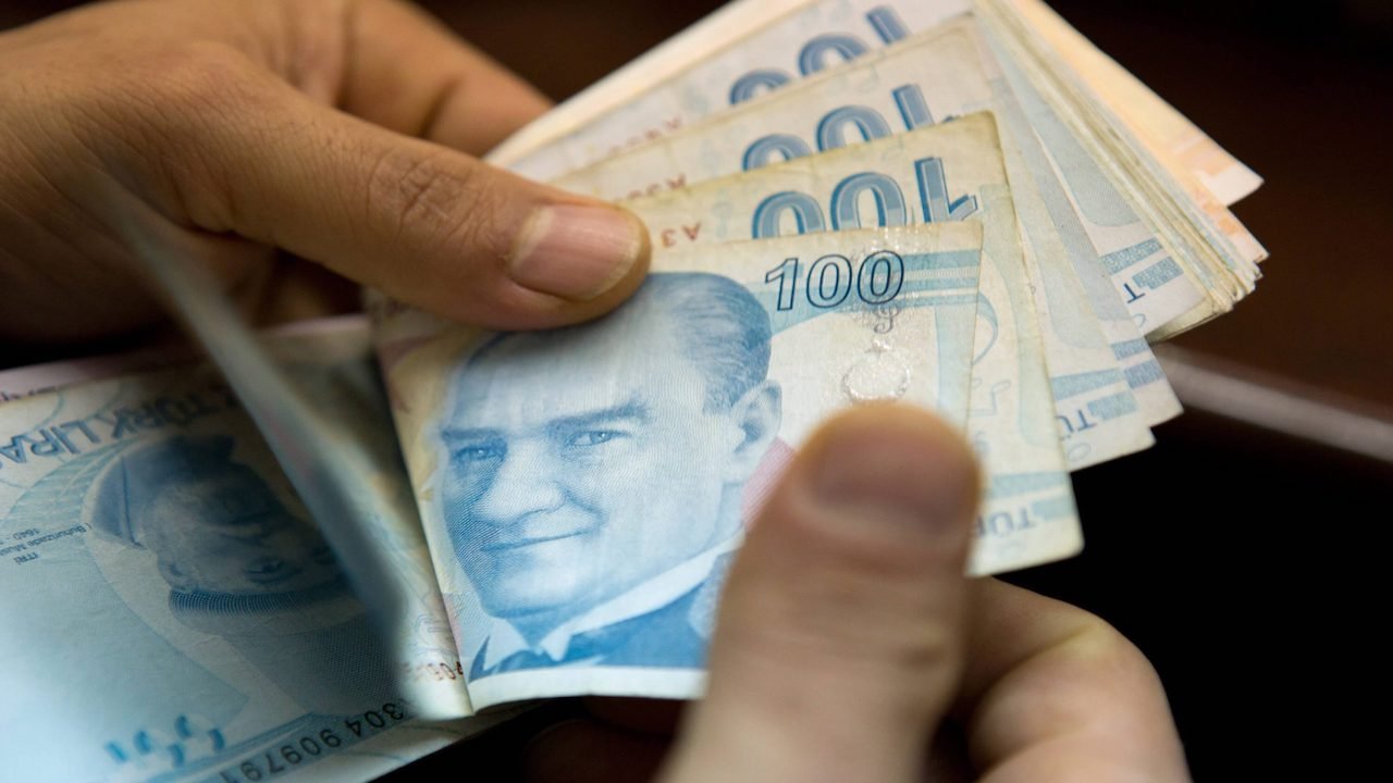 En Hızlı İhtiyaç Kredisi TEB'de! Düşük Faizli Anında İhtiyaç Kredisi için Vatandaş Sıraya Girdi