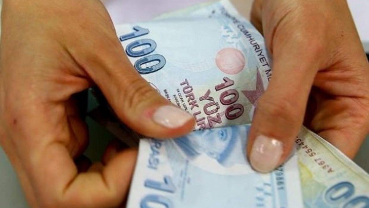 İş Bankası Sorgulamadan Herkese 10 Bin Lira Kredi Veriyor! Başvurduktan Sonra Hemen ATM'den Alabilirsiniz