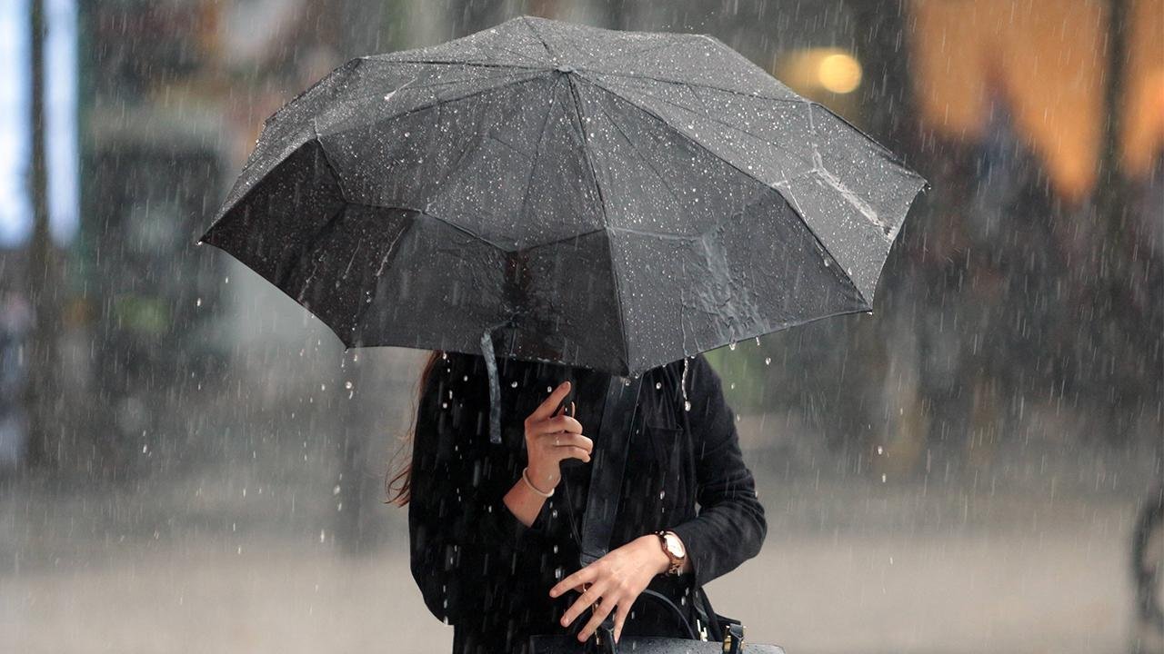 Meteoroloji Uyarı Üzerine Uyarı Yaptı! Hava Soğuyor, Gök Gürültülü Sağanak Yağış Geliyor