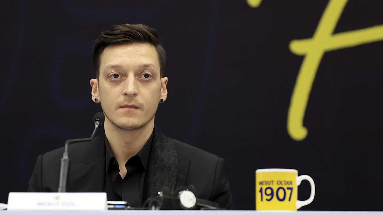 Seçimler Öncesinde Mesut Özil Hangi Partiye Oy Vereceğini Açıkladı