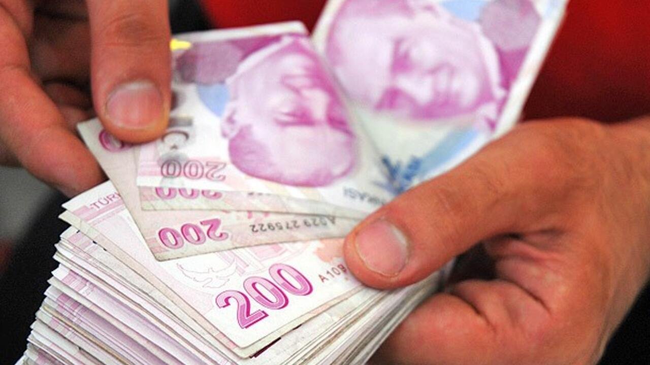 Emeklilere 1.325 TL Fazladan Ödeme! Emekli Maaşlarına Asgari Ücret Zammı Teklifi!