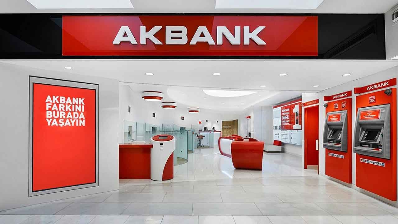 Akbank'tan Para Çekince Bozulmayan Günlük Faiz Hesabı Sürprizi! Yüzde 10'dan Başlayan Gecelik Faiz Oranları