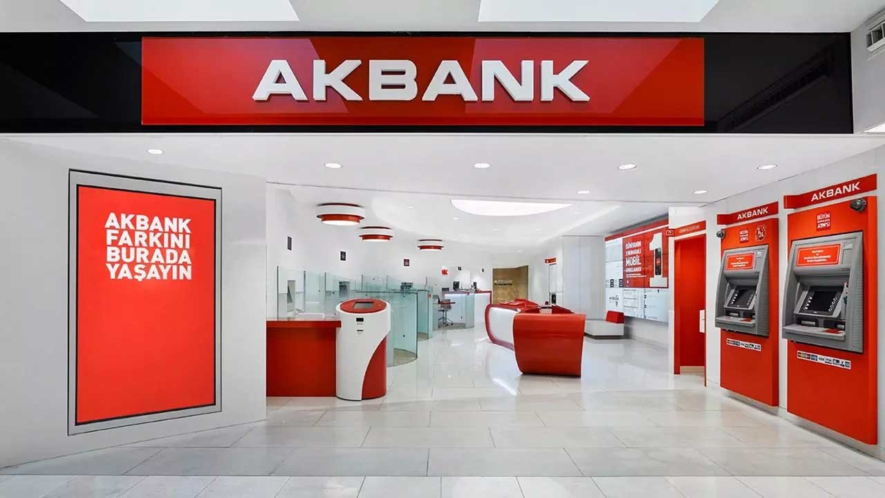 Parası Olan Herkes Akbank'a Koşuyor! Akbank'ta İlk Defa Mevduat Hesabı Açanlara Yüzde 18 Faiz Fırsatı!