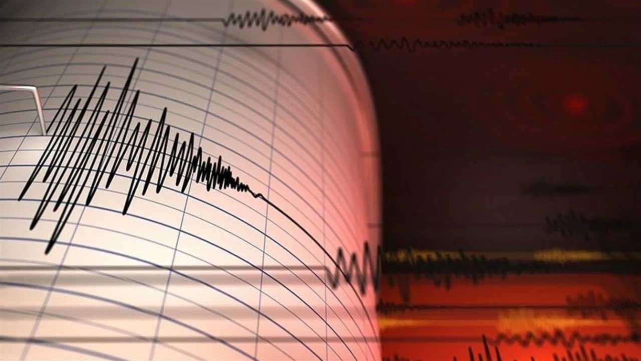 Son Dakika: Beşik Gibi Sallanan Erzurum'da 4.8 Şiddetinde Deprem Yaşandı