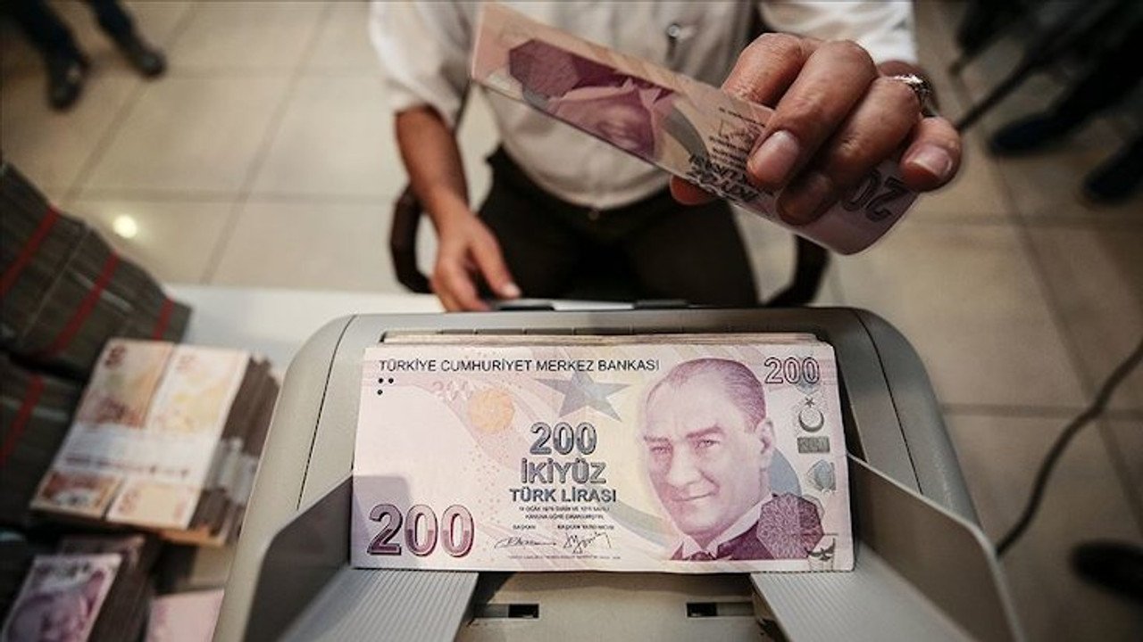 Yapı Kredi Bankası'ndan Özel Taşıt Kredisi Faiz İndirimi! Günlük 73 TL Ödeme İle Ayaklarınızı Yerden Kesme Zamanı