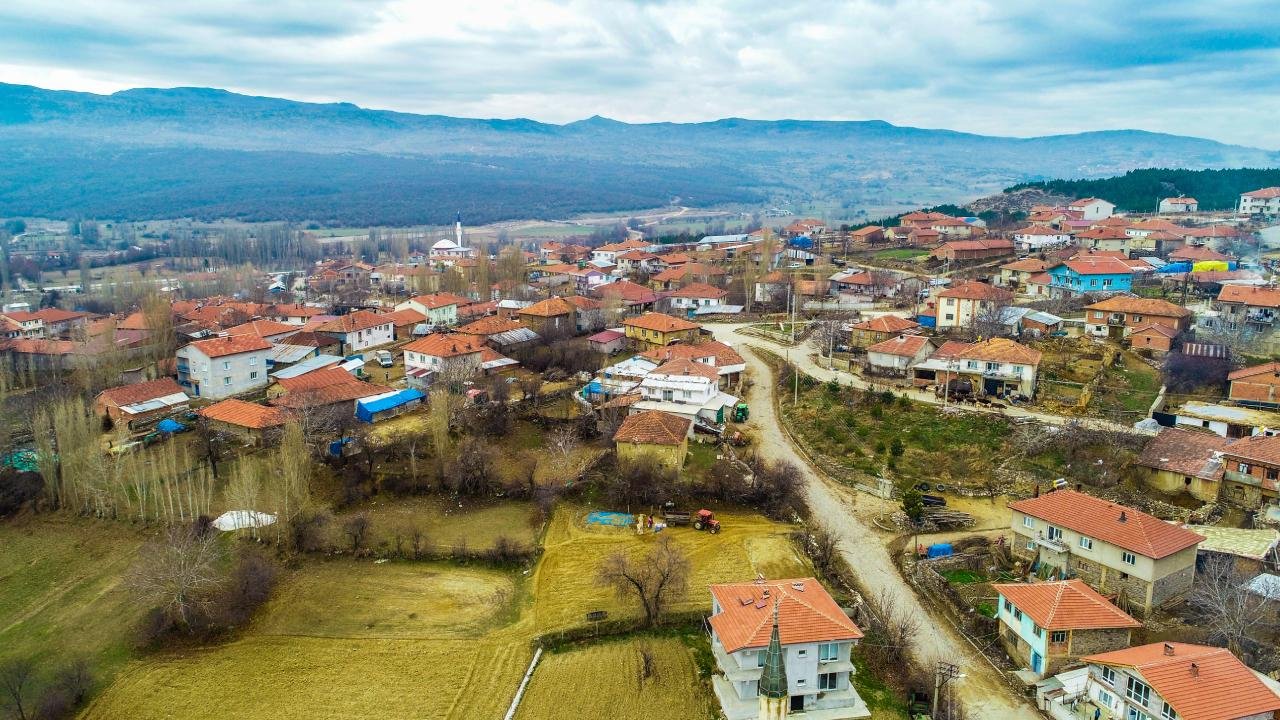 Büyükşehirlerde Mahalle Olan Köylerin Statüleri Yine Değişiyor! Emlak Vergisi, İmar Ve İskan Harçları Muafiyeti Geliyor!