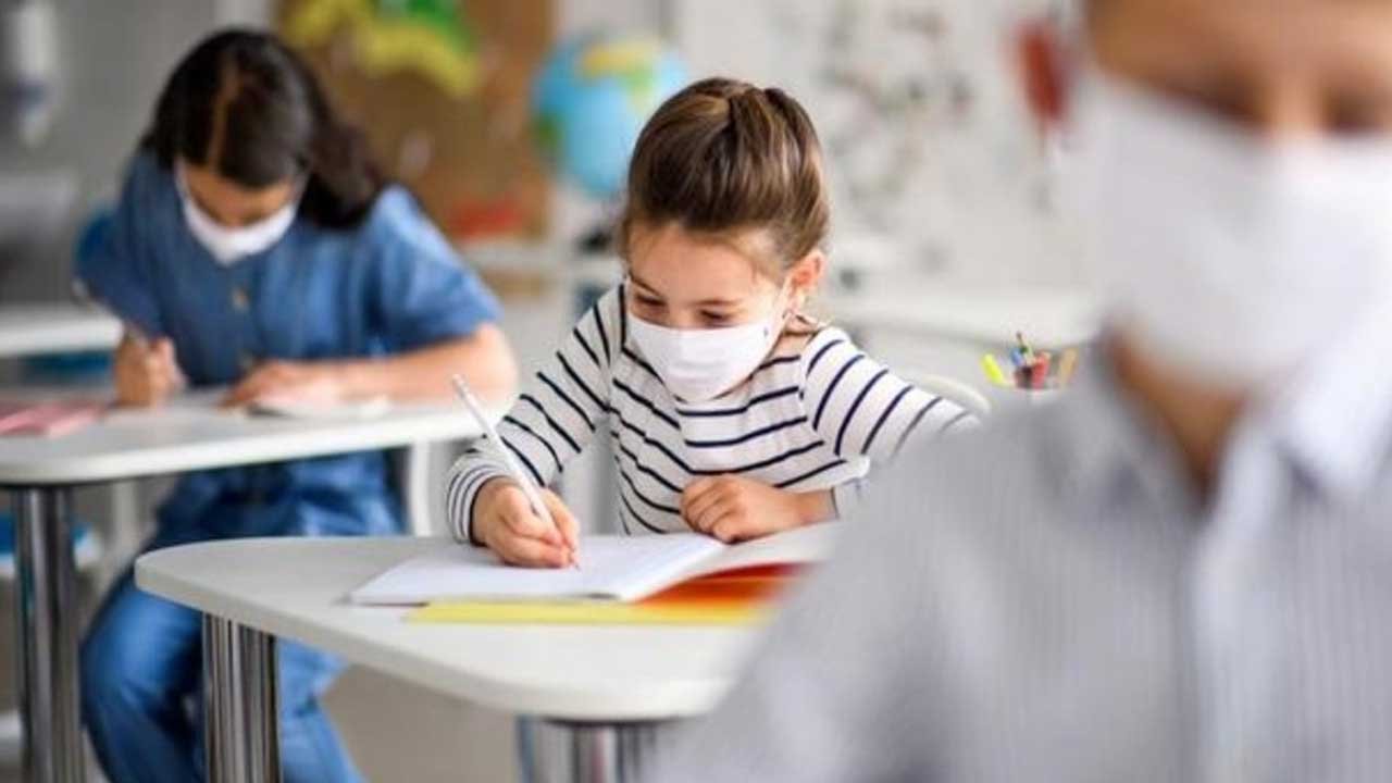 Son Dakika: Maske Zorunluluğunun Kalkacağı Tarihi Bizzat Bakan Kendisi Açıkladı!