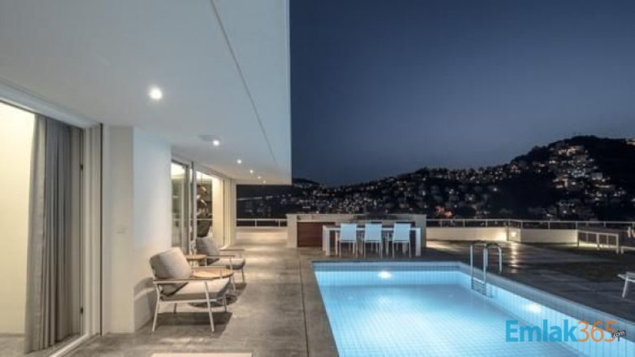 Bodrum'dan Aldığı Villa 'Hadise' Oldu