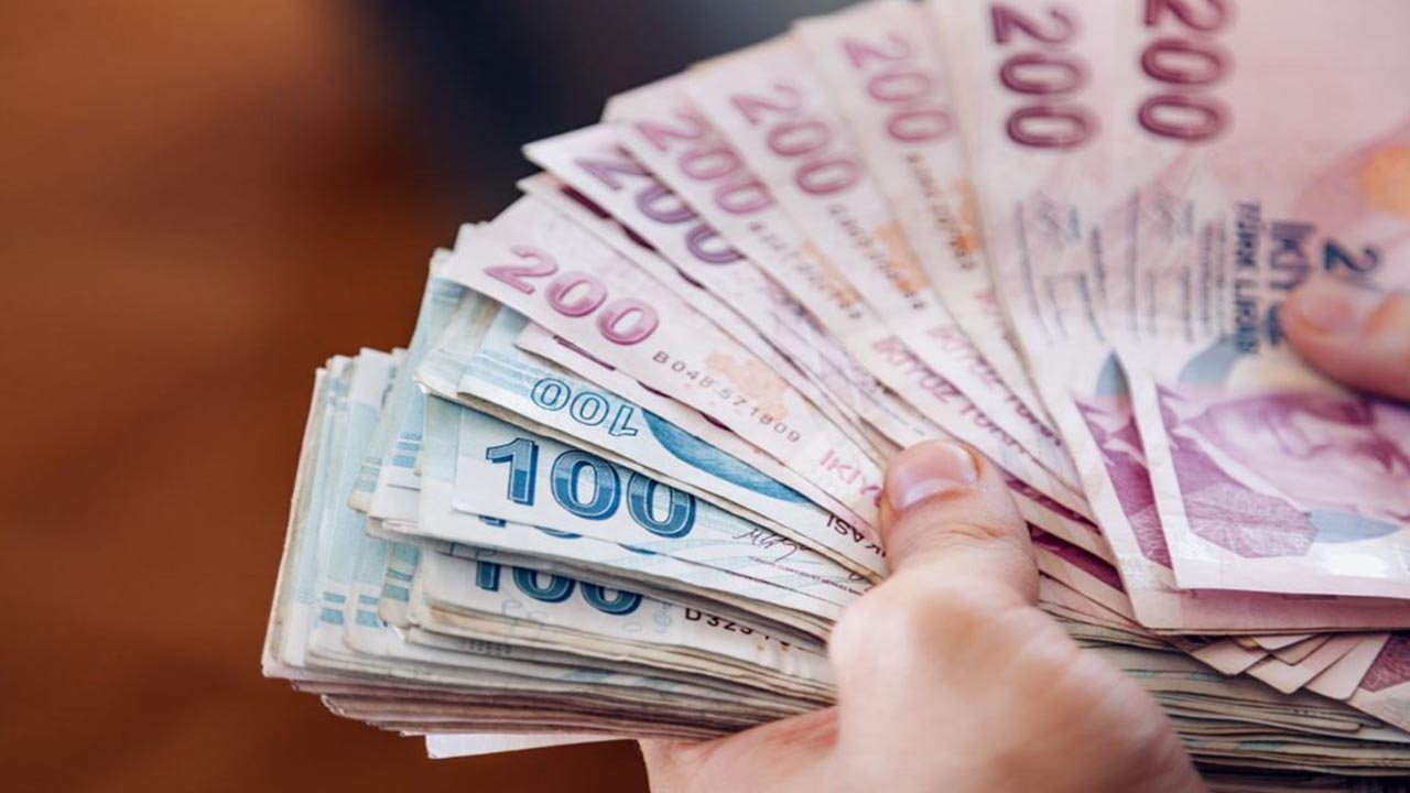 Bankalar İhtiyacı Olanlara Bin 917 Lira Taksitle Kredi Veriyor! Ziraat, Vakıfbank, İş Bankası 50 Bin TL İhtiyaç Kredisi