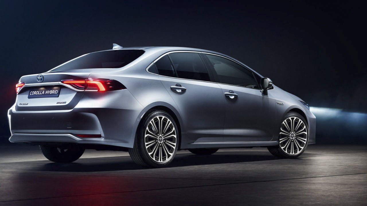 Toyota Corolla Fiyatları Düştü Mü? Corolla Fiyat Listesi 2022