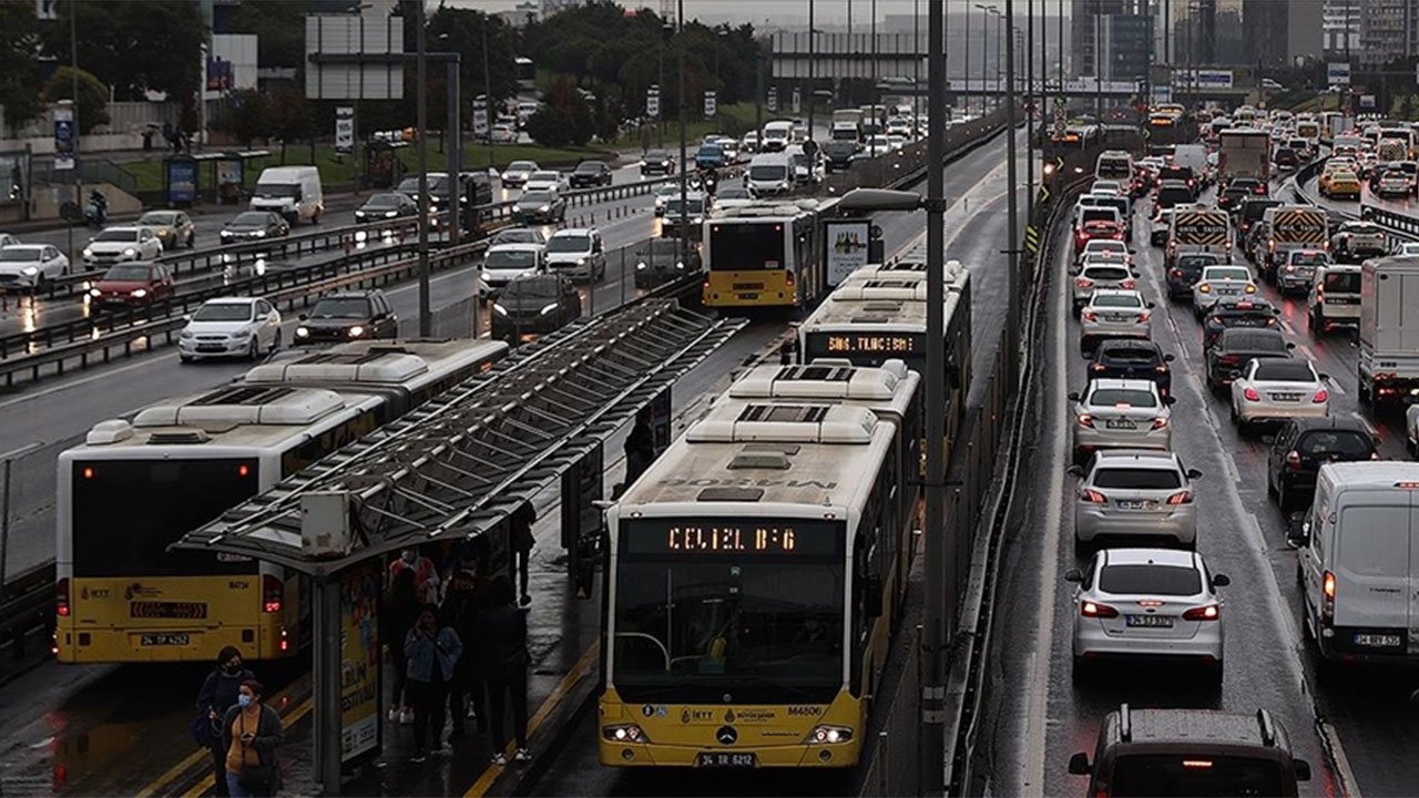 İBB'den Toplu Taşıma Kararı! Yılbaşında İstanbul'da Ulaşım Ücretsiz Mi?