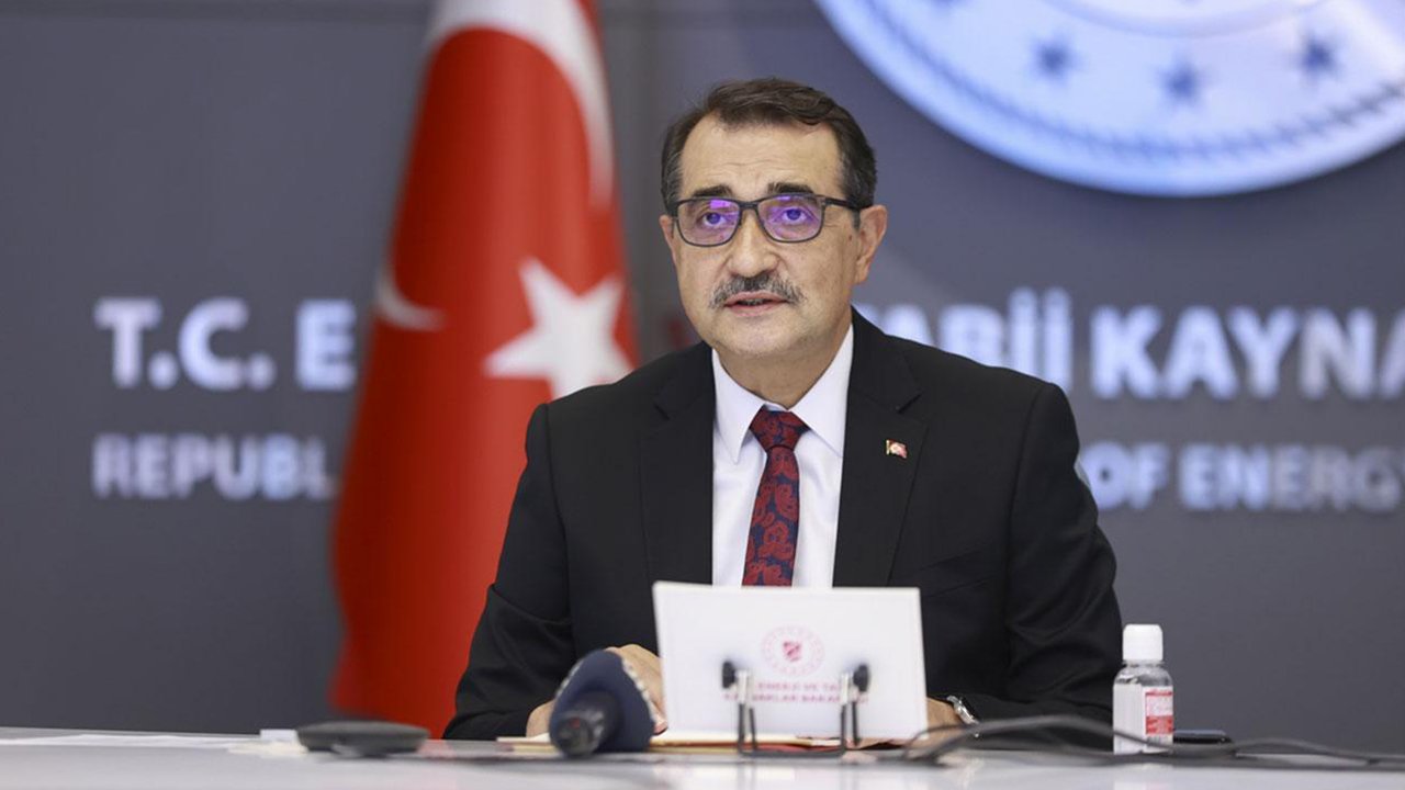 Bakan Dönmez Elektrik ve Doğalgaz Zammının Nedenini Madde Madde Açıkladı!