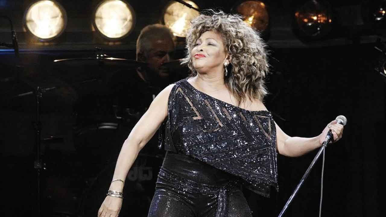 Tina Turner ve Eşi Erwin Bach Hafta Sonu Dinlenmek İçin 76 Milyon Dolara İsviçre'de Malikane Aldı!