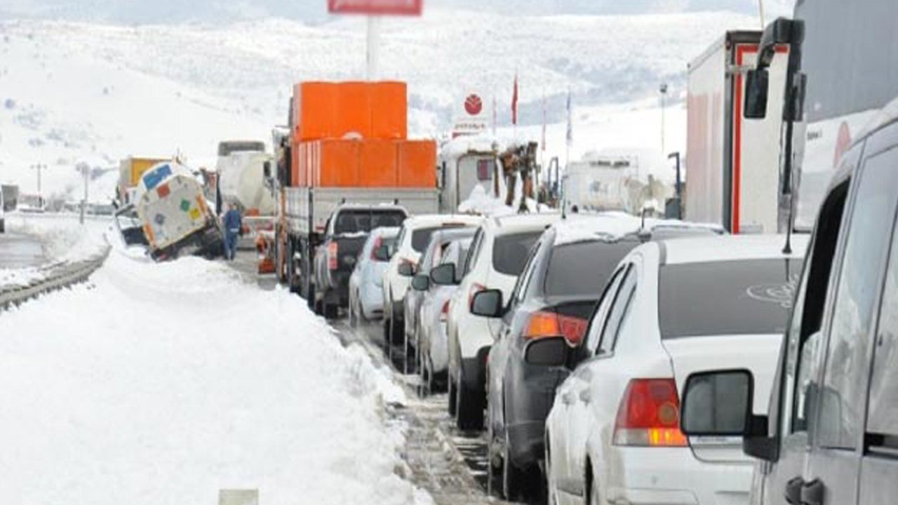 Hangi Yollar Trafiğe Kapalı / Açık 25 Ocak 2022? KGM Kapalı Yollar Listesi