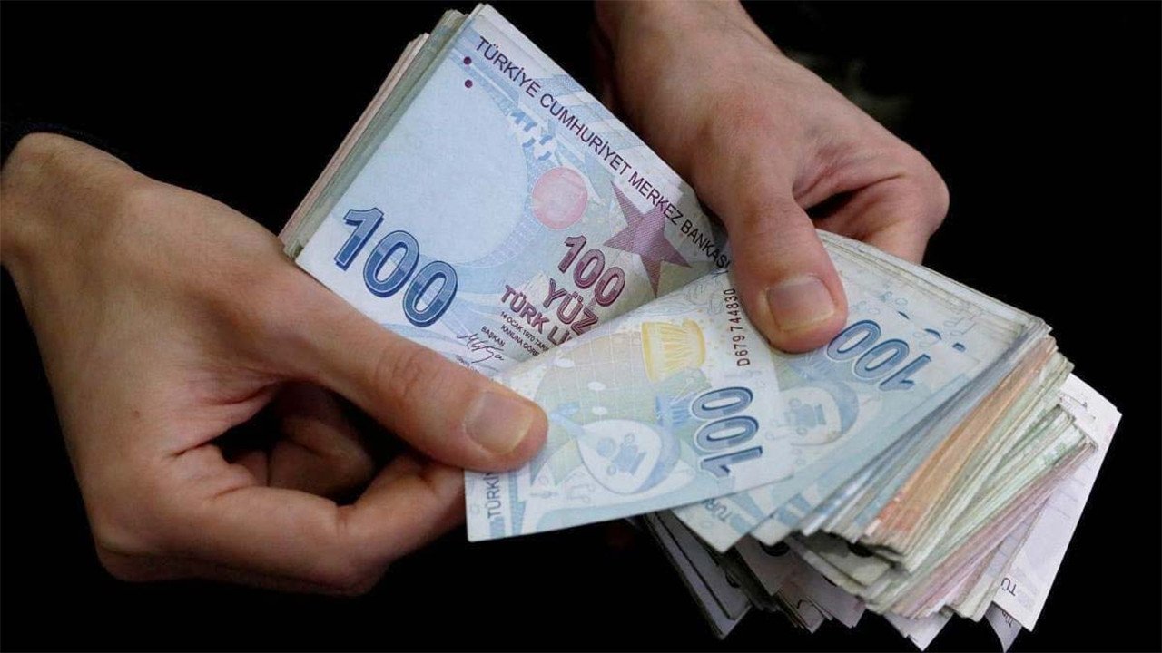 Resmi Gazete'de Yayınlandı, Yüzde 300 Zam Yapıldı! 2022 Yurt Dışına Çıkış Harcı Kaç TL Oldu?