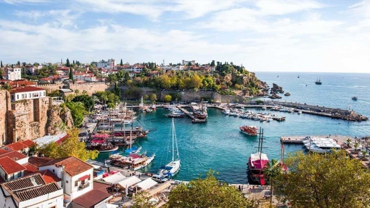 Fırsatçılar İş Başında! Savaştan Kaçanlara Bombayı Ev Kiraları Attı, 8 Kişi 1+1 Evi Tuttu!