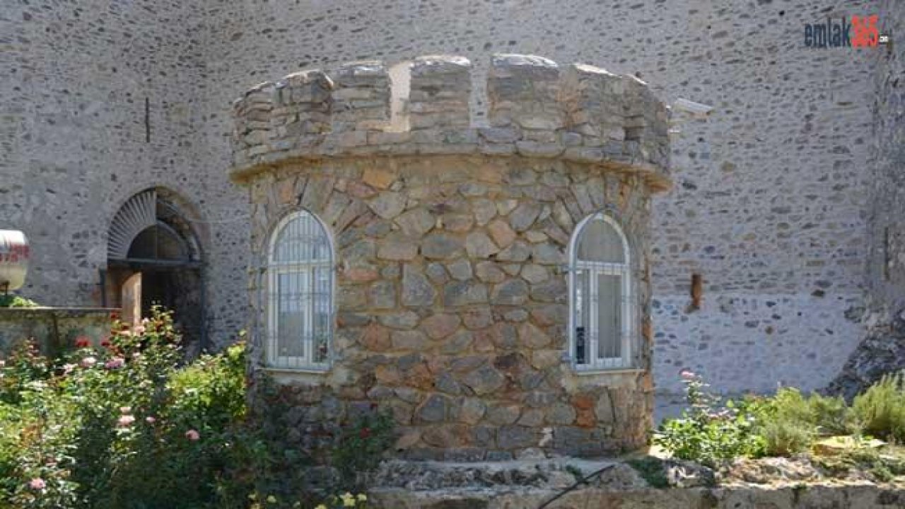 Mamure Kalesi Restorasyon Çalışmaları Kapsamında Tarihi Kaleye PVC Pencere Yaptılar!