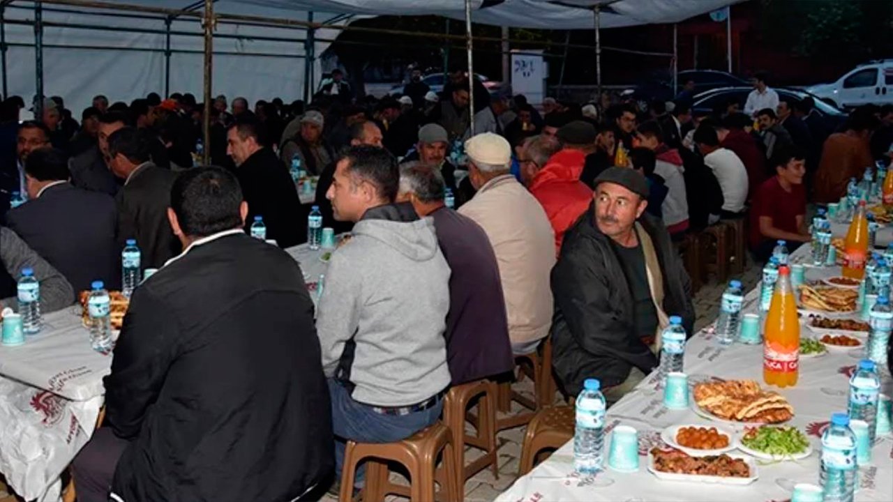 Antalya'da İftar Çadırı Hangi İlçelerde Kuruluyor? Semt Semt Antalya Ramazan Çadırları 2022!