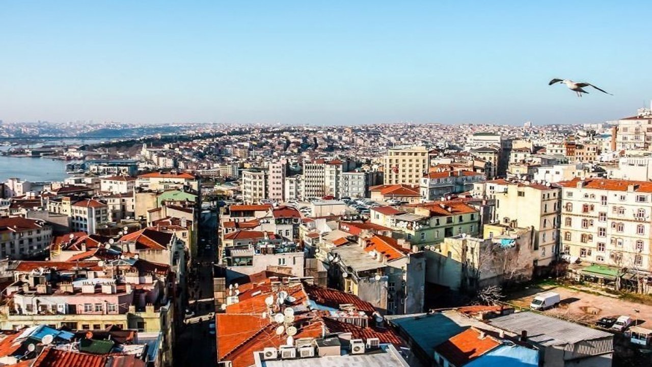 Üniversitelerde baraj puanının kaldırılması konut fiyatlarını vuracak!