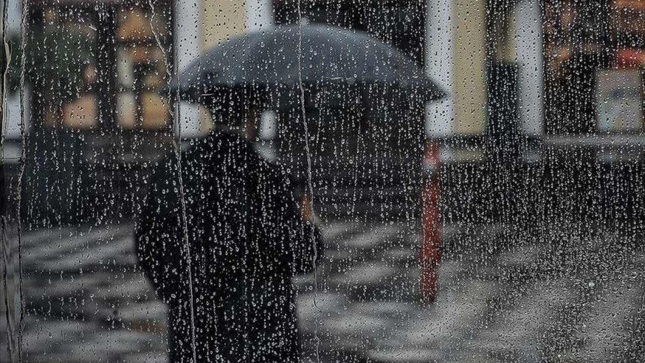 Meteoroloji Peş Peşe Uyardı: Toz Taşınımı, Sağanak Yağış, Çamur Yağmuru, Lodos, Fırtına!