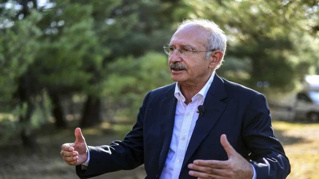 Kemal Kılıçdaroğlu Elektriği Kesilen Vatandaşları Ziyaret Etti