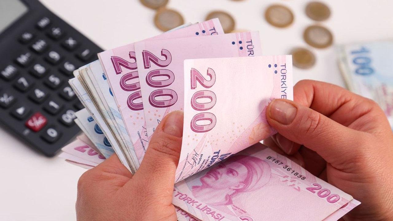 Emekli Maaşları Bundan Sonra Akbank ile 2 Gün Erken Yatacak! Üstelik 2.750 TL Maaşa Ek Ödeme Yapılacak!