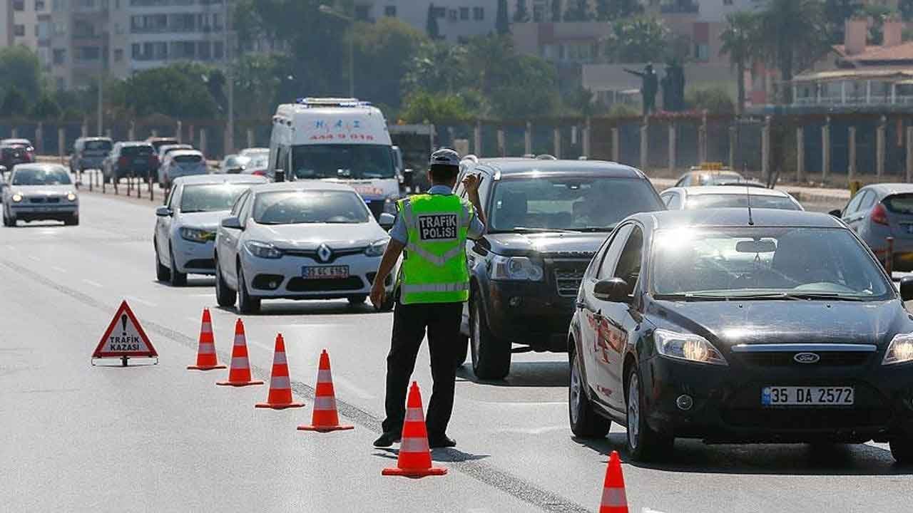 Ramazan Bayramı Tatili Nedeniyle Yollarda 210 Bin Polis ve Jandarma Görev Yapacak