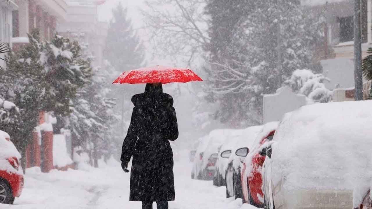 Kışın Bitmeye Niyeti Yok! Meteoroloji Mayıs Ayının Ortasında Lapa Lapa Kar Uyarısı Yaptı