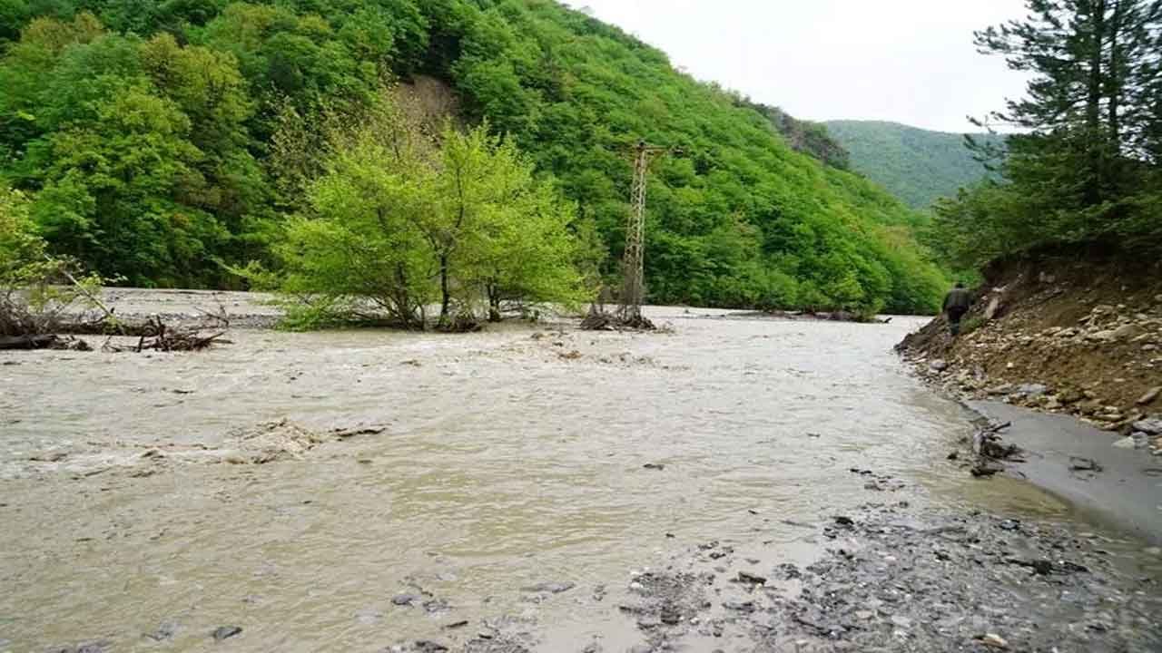 Kastamonu'da Sel Felaketinin Etkisi Sürüyor, Ulaşım Sağlanamıyor