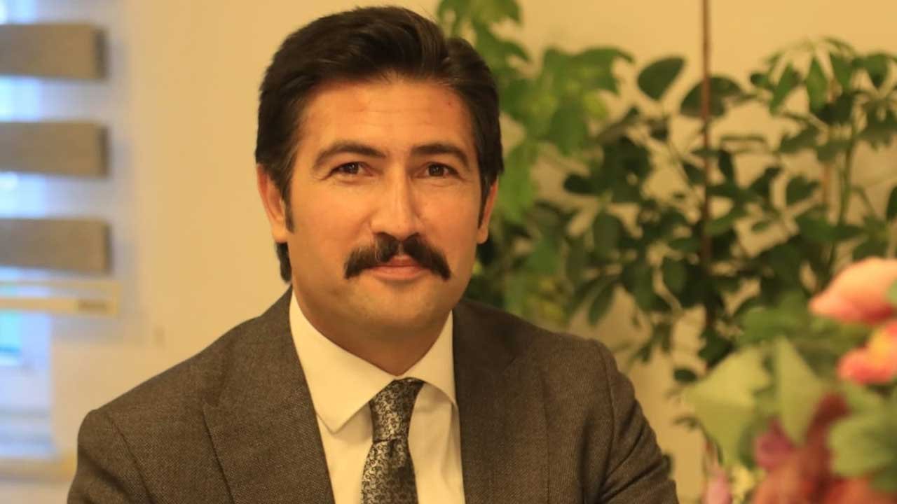 Ahmet Hakan'dan AK Parti Grup Başkanvekili Cahit Özkan Yorumu