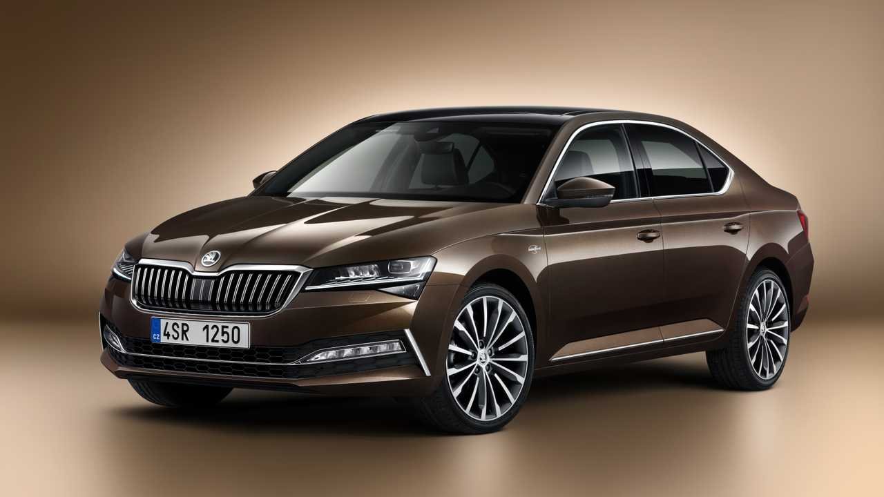 Zam Geldi, Fiyatlar Artık Cep Yakıyor! Skoda Superb Fiyat Listesi Mayıs 2022!