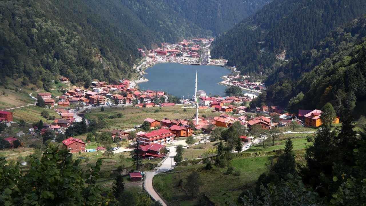 Uzungöl'de Yıkımlar Başlıyor! Uzungöl Kaçak Yapı Yıkımı İle İmar Kirliliği Sona Erecek