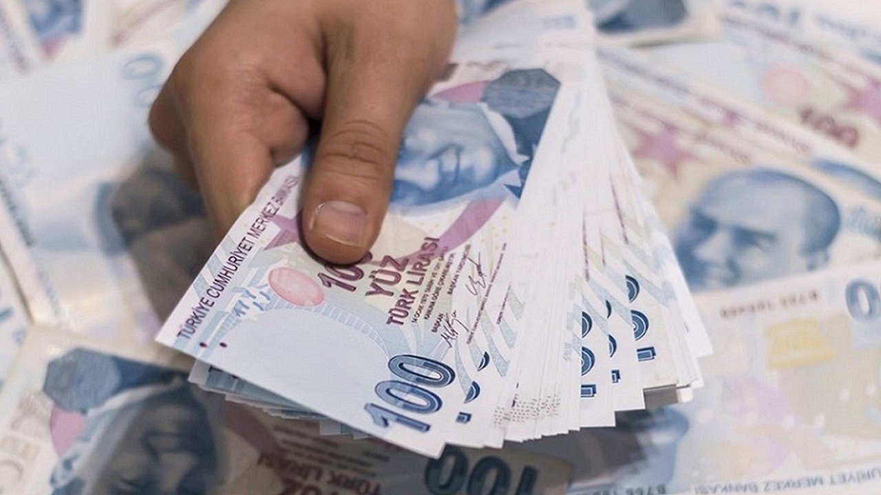 İş Bankası'ndan 5 Bin Liraya Kadar Faizsiz Taksitli Nakit Fırsatı Duyuruldu! Üstelik Bu Kişilerin Hesabına Anında 200 TL