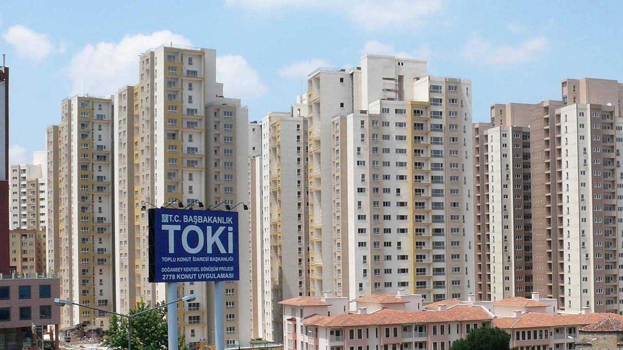 TOKİ 180 Ay Vadeli Konut Satışına Başladı: Aylık 1.922 TL Taksitle 2+1 Sıfır Daire Başvurusu