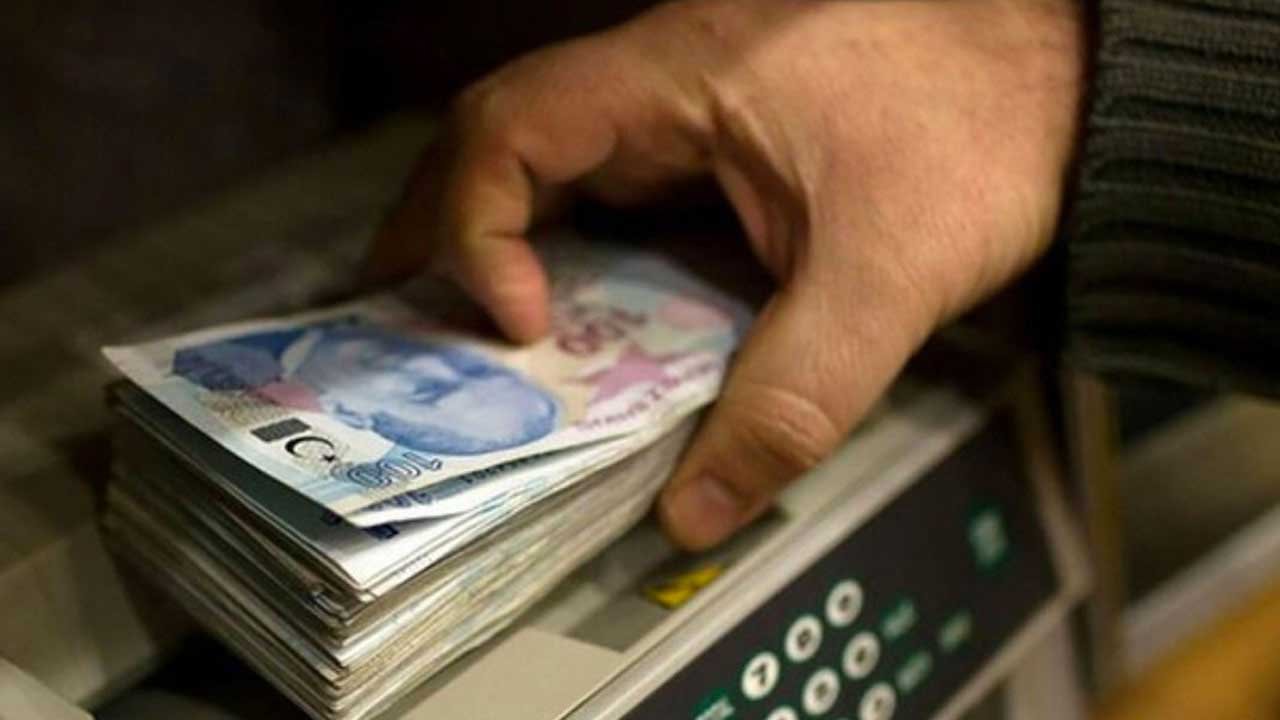 Emekli, Çalışan Fark Etmiyor, Ziraat Bankası, Halkbank, Vakıfbank Başvuru Yapana 50.000 TL Kredi Veriyor