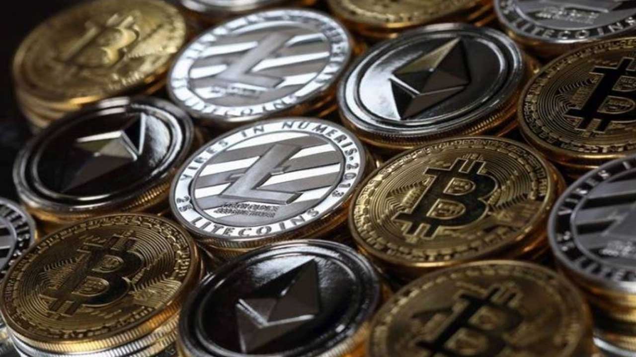 Kripto Paralarda Çöküş Hızlandı, Bitcoin, Ethereum Pul Oldu! BTC Neden Düştü, Nereye Kadar Düşer?