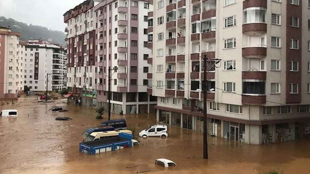 AFAD ve Meteoroloji Teyakkuza Geçti! Hangi İllerde Kırmızı Alarm Var, Sağanak Yağış Beklenen İller Hangileri?